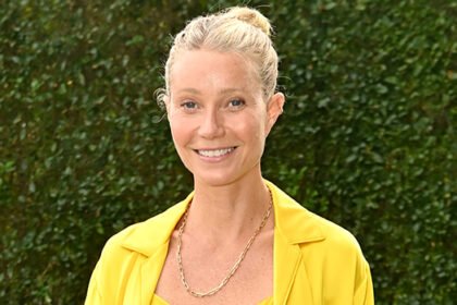 Gwyneth Paltrow’s Overnight Exfoliation Pads for a Healthy Glow – Hollywood Life