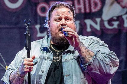 Who Is Jelly Roll? 5 Things on the Country Rap Star – Hollywood Life